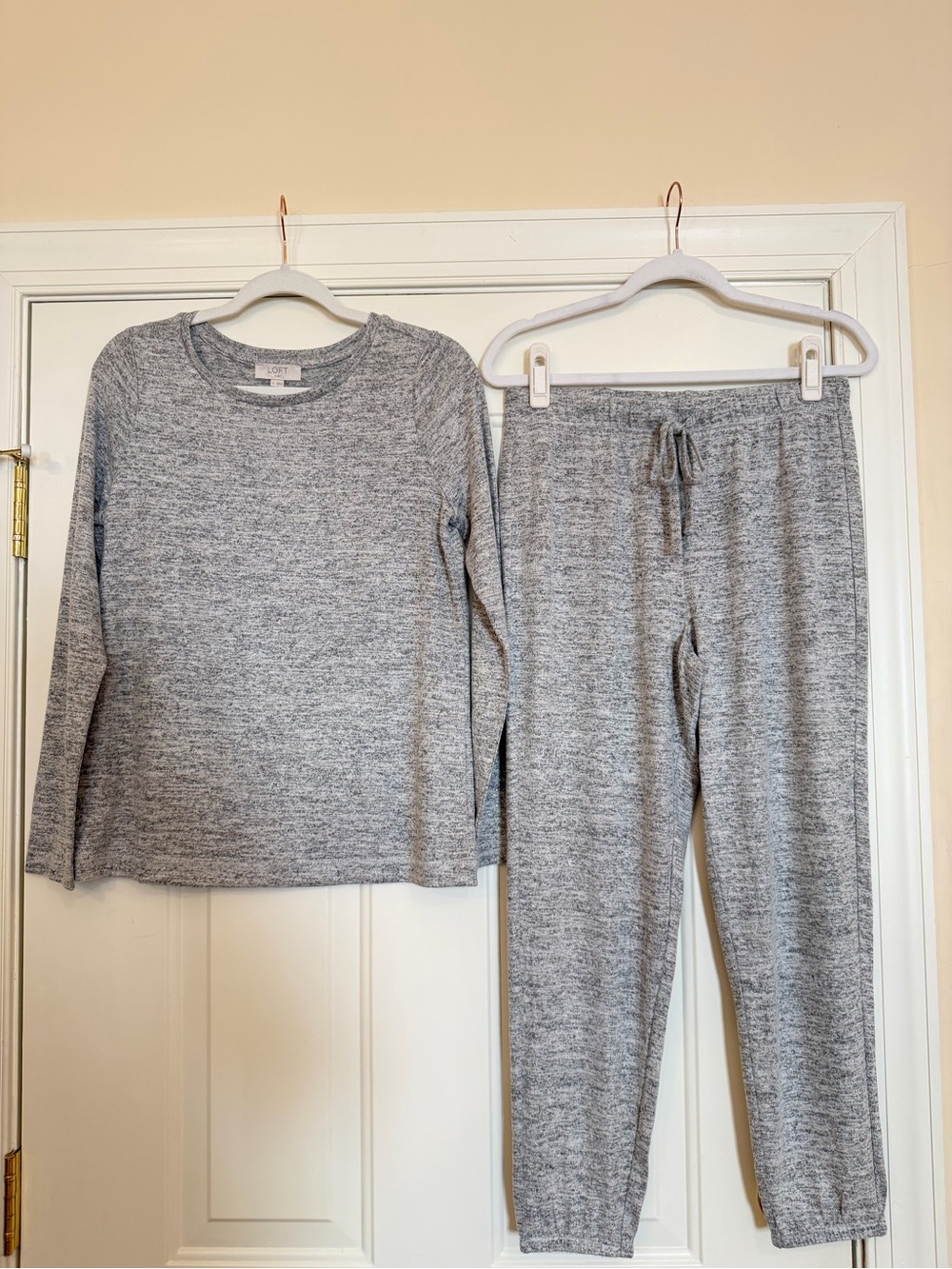 LOFT Grey Heathered Women's Pajama Set - Long Sleeve Top & Drawstring Pants